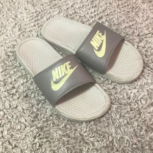 Women’s Size 9 Nike Slides